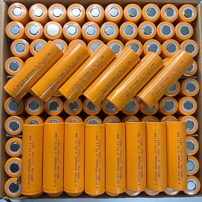 Apkina 21700 3000mAh 37V Rechargeable Battery Cell |