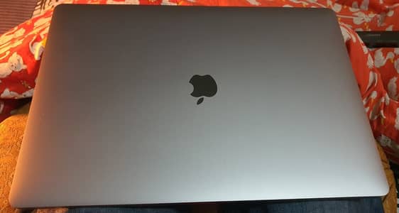 Macbook Pro 16" 16GB, 1TB