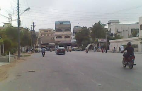 600 Sq Yard House 2 Sides Front For Sale