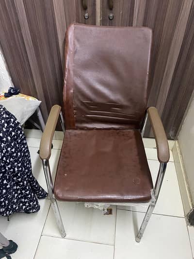 6 Office Chairs for Sale