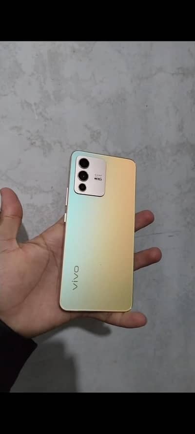 vivo v23 5G.     whatsap03003595306