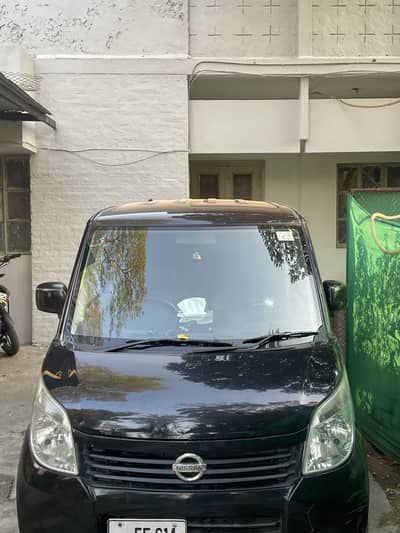 Nissan dayz roox2011/15 black color