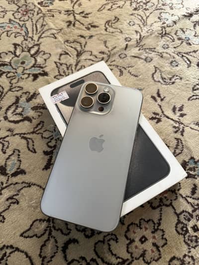 I phone 15 pro max Dual Physical 10/10 condition