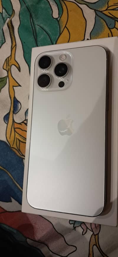 Iphone 15 Pro Max  256 GB  88% Battery Health