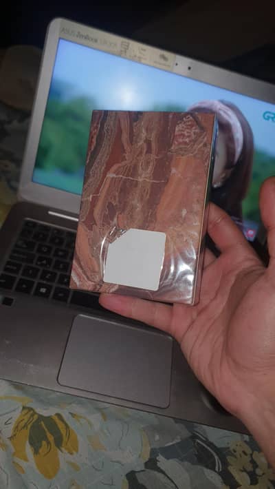 Sapphire Prestige  Artisan EAU DE PARFUM