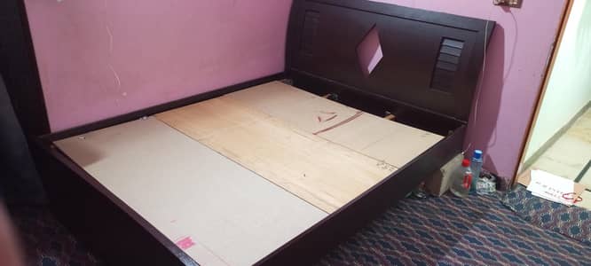 Double bed normal condition comfortable lasani