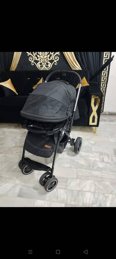 important ful blck color pram almost new condition