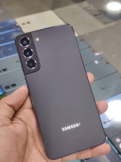 Samsung S22 plus 8/256 factory unlocked Sim working 2 months Non PTA