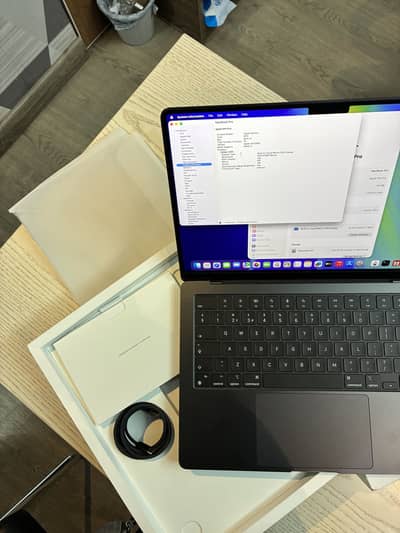 MacBook M4 Pro (14-inch, Nov 2024) - , 24/512GB