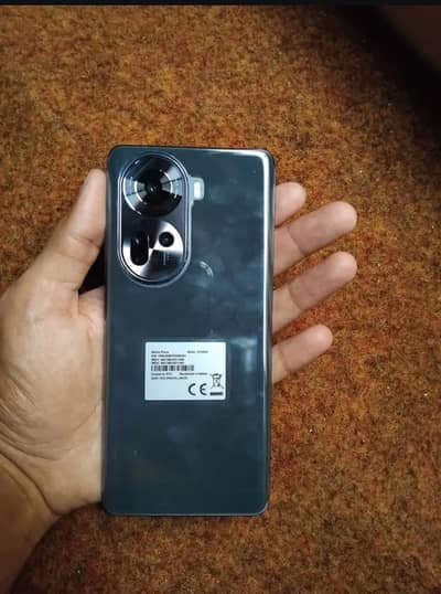 EXCHANGE OPPO Reno 11 5G 12/256 GB PTA