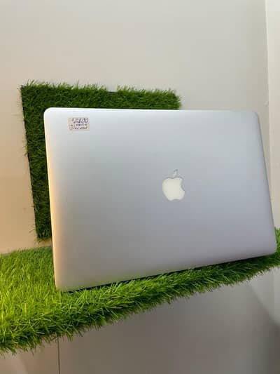 Apple MacBook Pro 2015 i7 15” 16GB 512GB SSD | WhatsApp 03215984936