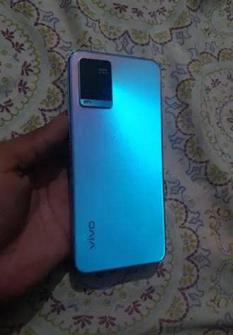 vivo y33t mobile hai condition 10 by 10 hai all ok