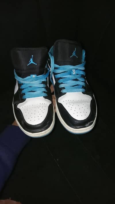 Nike Air Jordan Low In Blue new Condition in used 10/9