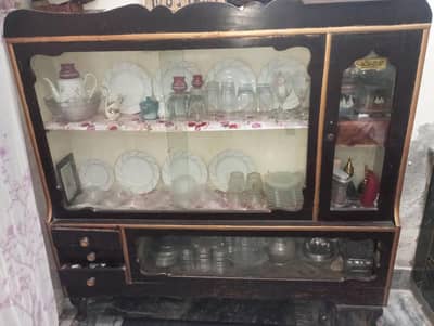 Used Home Showcase Cabinet. Good Condition Well Maintained.