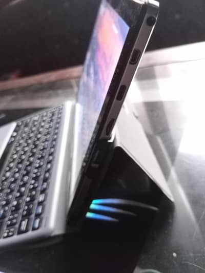 Ascon (Japan) netbook. . . slight glass break