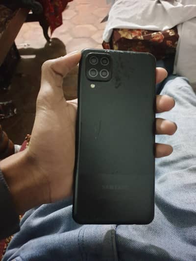 Samsung a12 4/128 with box