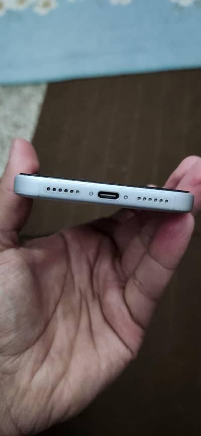 Iphone 17 pro max silver pta approved 256