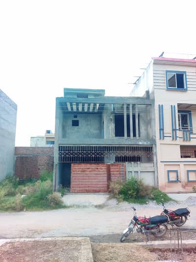 5 Maral Double Story Stracture House For Slae In Phase 7 Abu Bakar Block