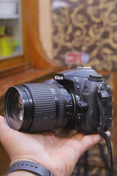 Nikon D7000 DSLR with 18/105mm lens