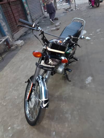 selling Honda 125