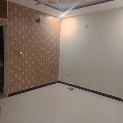 For rent Rawalpindi bahria Town phase 8 Abubkar Blok 7 Marla ground portion with gas