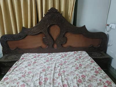 Chinioti Bed