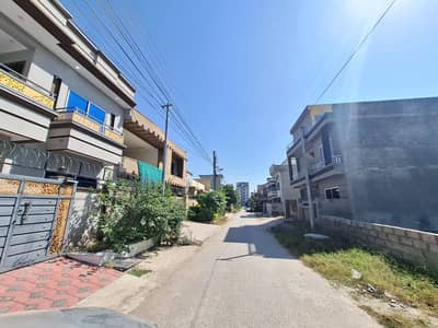 9 Marla Level Plot For Sale in Soan Garden Street 35