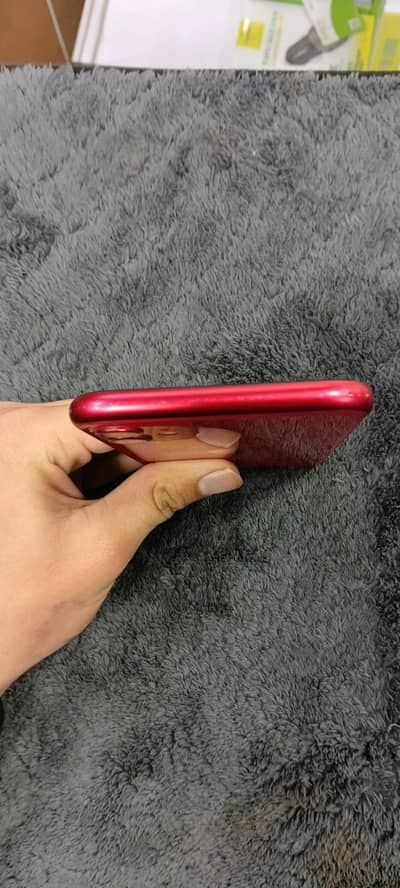 iPhone 11 64 waterpack sim working