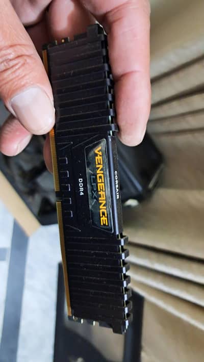 corsair vengeance lpx ddr4 16gb