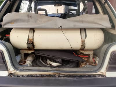 Cng cylinder and complete kit rs 20000