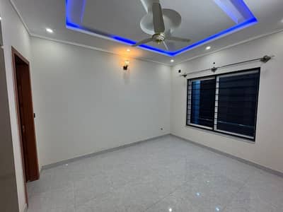 HOUSE FOR SALE SECTOR F 8 1 OLD HOUSE GOOD LOCATION
