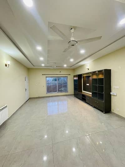 HOUSE FOR SALE SECTOR F 11 MAIN MARGALLA ROAD SIZE 666 SQUARE YARDS FRONT OPEN TOP LOCATION