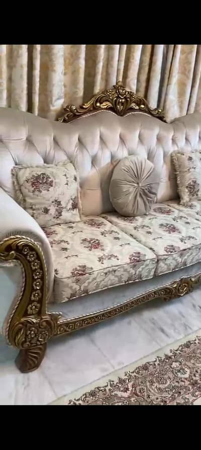 Sofa set 7 seater with table