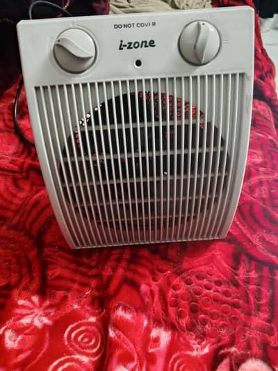 i zone 10 by 10 electric fan heater slightly used scratchless with box