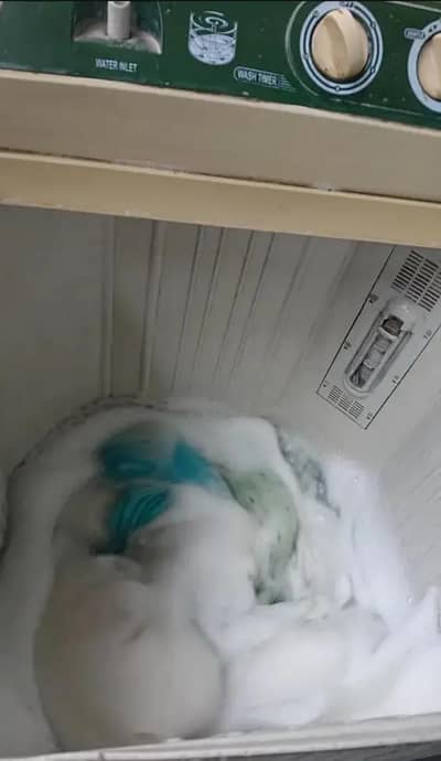 HWM120-35FF HAIER WASHING MACHINE WORKING GOOD