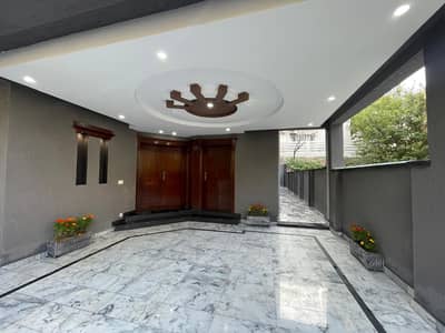 12 Marla House In Beautiful Location Of Bahria Town - Safari Villas In Rawalpindi