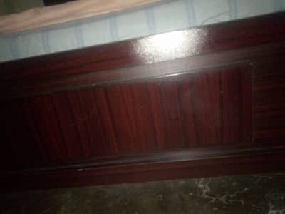 Bed set and cupboard