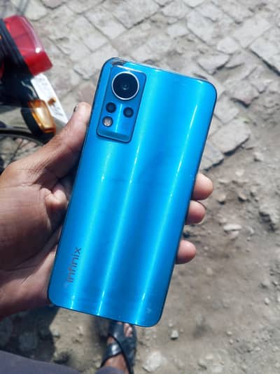 10/8 condition 6/128 storage  only phone ha