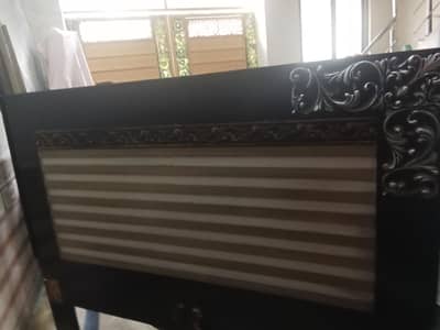 Wooden Queen Size Matt Finish  for Sale