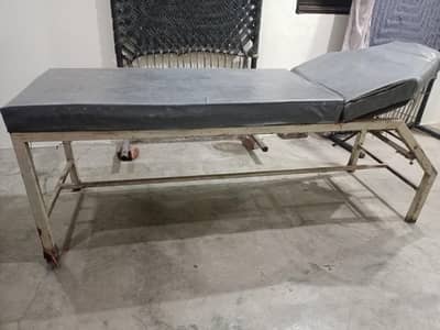 patient couch (examination bed)