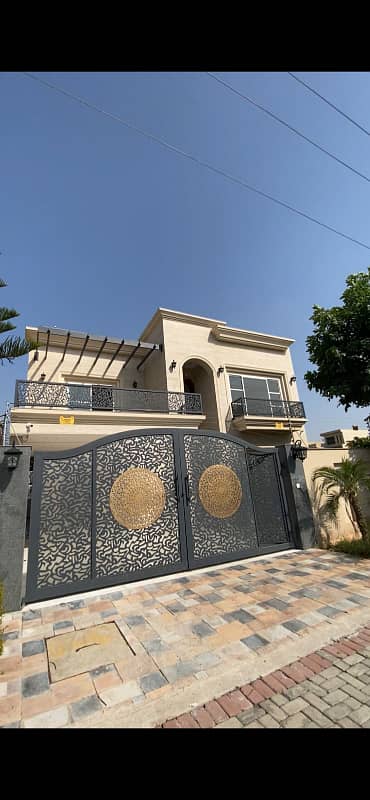 BRAND NEW LUXURY HOUSE