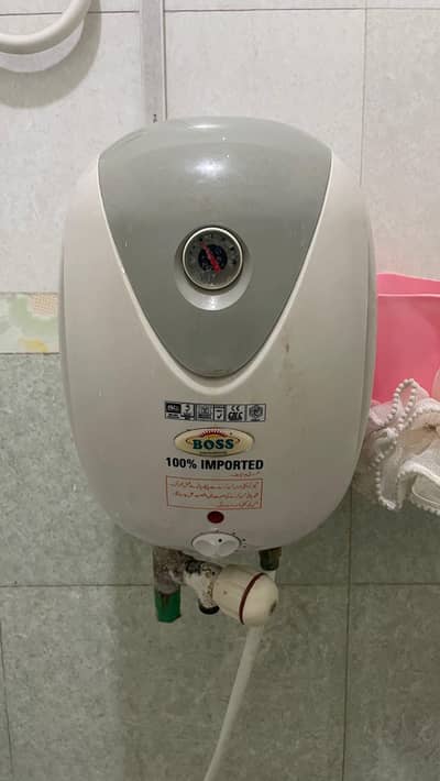 Electric geyser 10ltr for sale all okaay