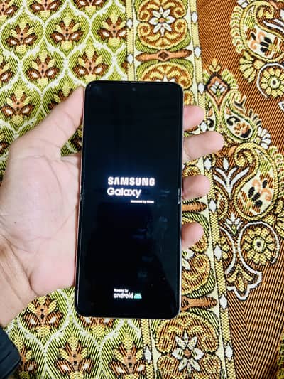Samsung galaxy ZFlip 5 non pta  12GB ram 512GB rom condition 10/10