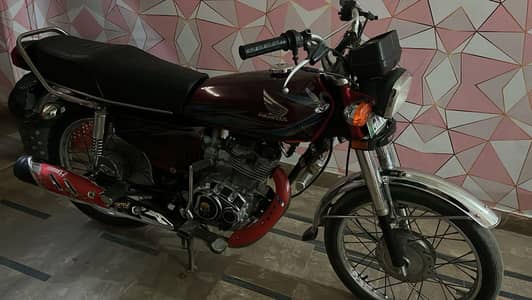 Honda 125 Bike Sale almost new no work required