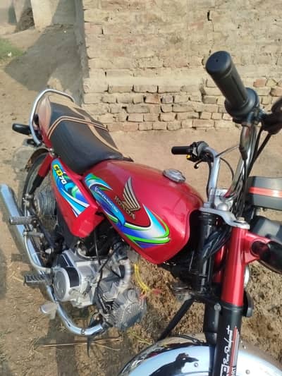 Honda CD 70 2024