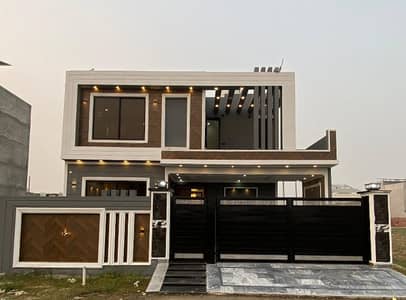 10 Marla 1.5 story House Hot Location House Available For Sale Reasonable Price