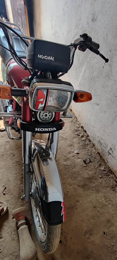 Honda 70 bike model