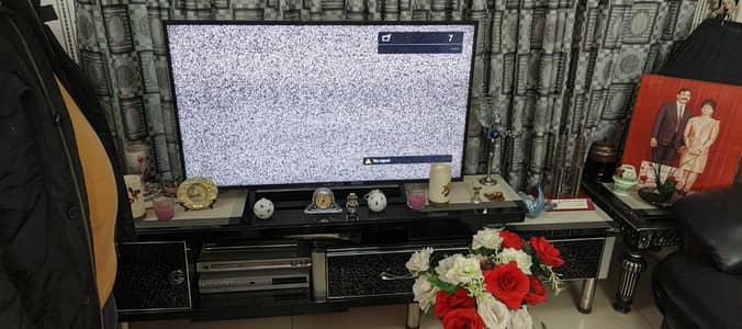 urgent for sale Sony led 48 inch with led rack