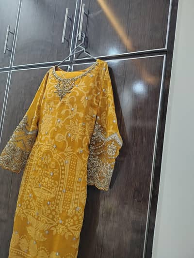 mehndi dress for sale