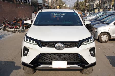 Toyota Fortuner Legender 2023